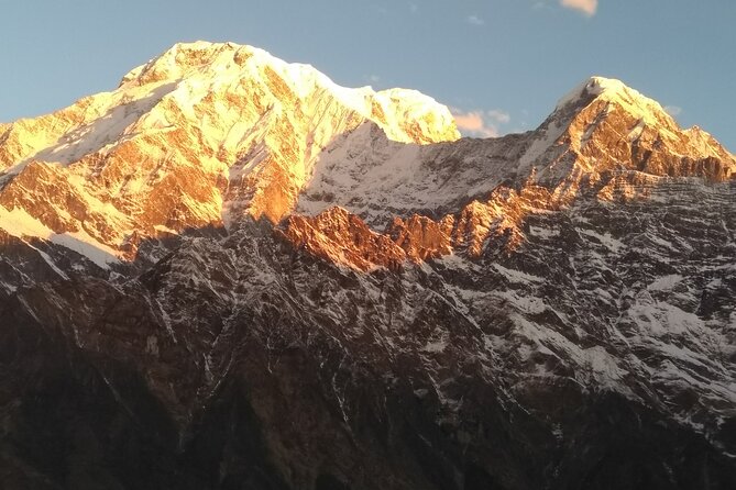 5 Days Mardi Himal Trek. - Day 3: Mardi High Camp, with ridges on both sides