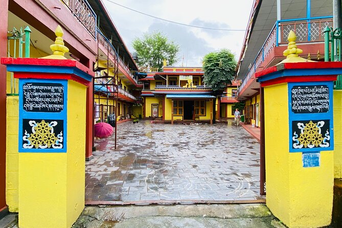 Half Day Tibetan Cultural tour Pokhara - Carpets made by hand: workshop steps and the showroom reality