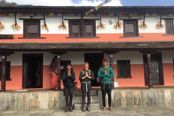 Independent Trekking Guide in Pokhara - Optional porters: a useful safety and comfort lever