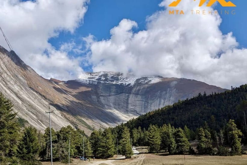 Kathmandu: 10-Day Annapurna Circuit Trek via Thorong La Pass - Day 3–4: Upper Pisang and Manang, where the villages turn mountain-focused