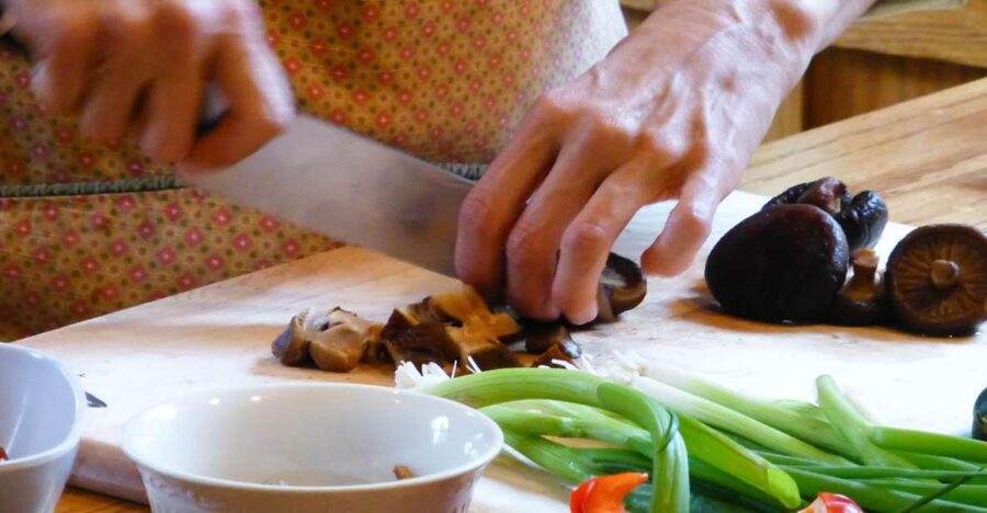 MoMo or Dal Bhat Cooking Class at Aama Kitchen in Pokhara - Spices, sides, and small cultural touches (when timing lines up)
